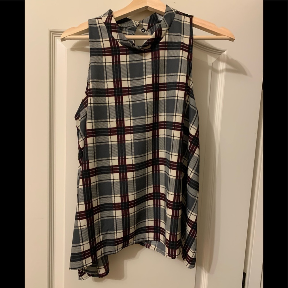 ASTR Check Plaid Flowy Top Blouse Tank Top